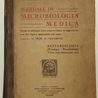 Antico libro "Manuale di microbiologia medica"