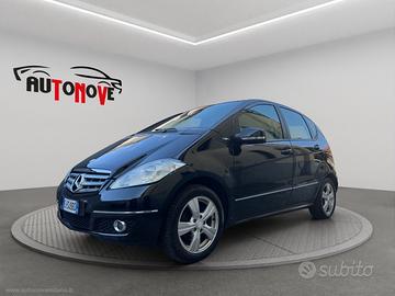 MERCEDES-BENZ A 180 BlueEFFICIENCY Elegance