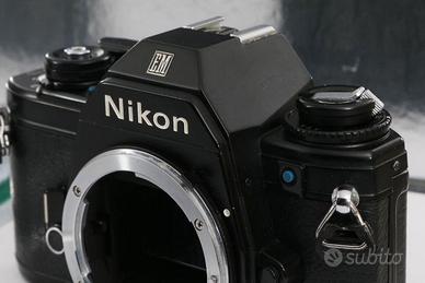 NIKON EM