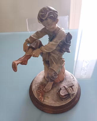 Statuetta in stile Capodimonte.