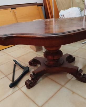 Tavolino da salotto ovale in legno, stile classico