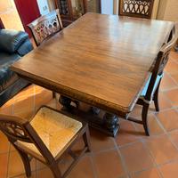 Tavolo in noce liberty con 6 sedie in stile
