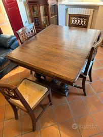 Tavolo in noce liberty con 6 sedie in stile