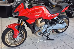 Moto Guzzi V100