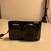 Macchina fotografica nikon coolpix S6500