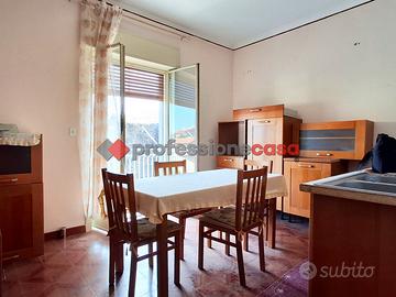 Mascalucia Centro - Ampio 3 Vani con Garage