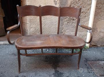 Divanetto a 3 posti di Jacob&Josef Kohn, primi 900