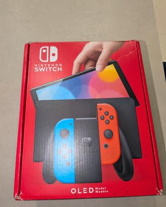 Nintendo Switch Oled con accessori