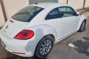 Volkswagen Beetle 1.6TDI.  Incidentato – Motore OK