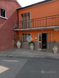 CASA SEMINDIPENDENTE A VESCOVANA