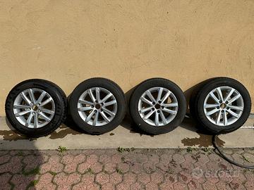 Cerchi originali VW con gomme 4 stagioni