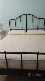 Letto in ferro battuto nero