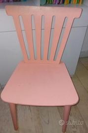 sedia di legno rosa