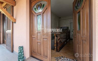 VILLA SINGOLA CON GIARDINO, TERRAZZO E BOX DOPPIO