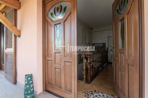 VILLA SINGOLA CON GIARDINO, TERRAZZO E BOX DOPPIO