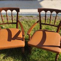 Coppia sedie con braccioli in legno