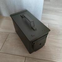 scatola ferro tipo munizioni 