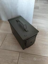 scatola ferro tipo munizioni 