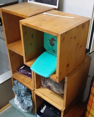 Arredamento in legno di pino massiccio