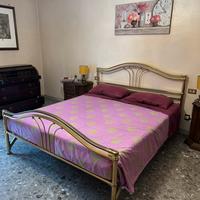 Letto con rete e materasso in ottone