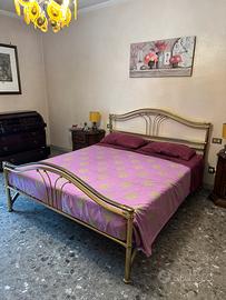 Letto con rete e materasso in ottone