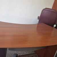 Scrivania come nuova - legno pieno -