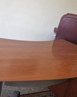 Scrivania come nuova - legno pieno -