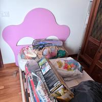 Letto simgolo con rete doghe