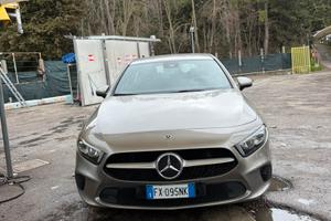 Mercedes classe a180d, 2019