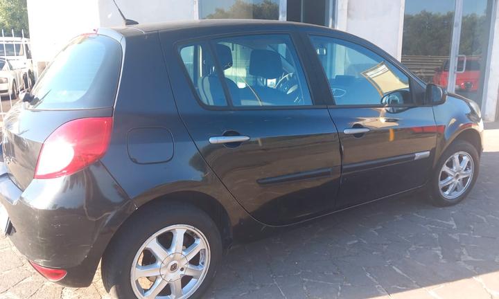 Renault Clio 1.2 16V 5 porte Dynamique