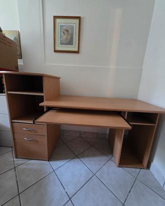Armaggio e Computer table