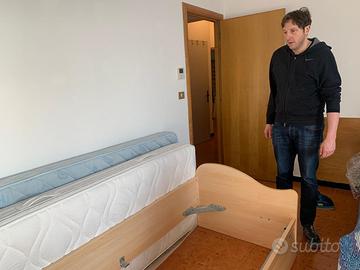 Divano letto 90x200cm, ergonomico, finit. frassino