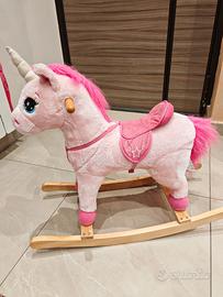 Cavallo a dondolo 