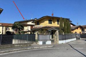 Immobile in asta di 79 m² con 3 locali e box auto 