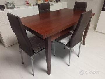 Tavolo legno estendibile sala cucina soggiorno. 