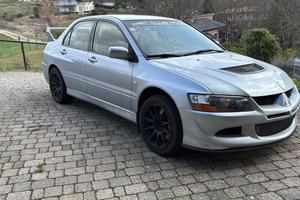 Mitsubishi lancer evolution 8