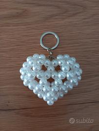 Portachiavi a cuore di perle