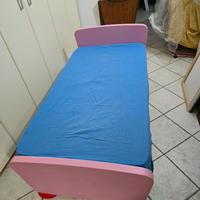 letto per bambina e ragazza molto bello