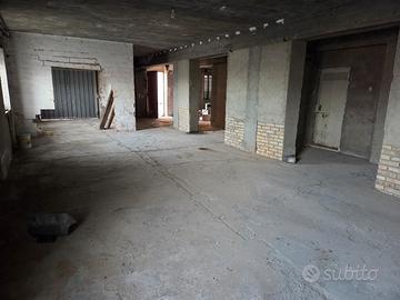 DEPOSITO / GARAGE 170 MQ - Recanati