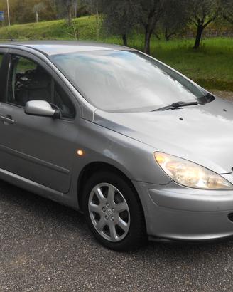 307 BERLINA,2.0hdi(VELLUTO-RADICA-CLIMATRONIC)