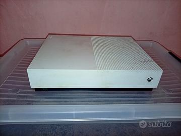 Xbox One S all Digital + Controller con led