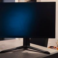 Schermo ULTRA GEAR 24GN65R 