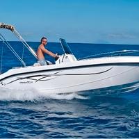 Trimarchi 57 con motore Suzuki DF40 ARI NUOVA