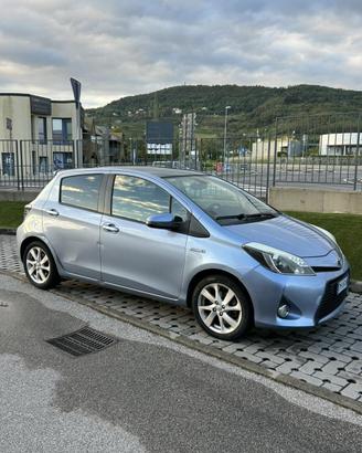 TOYOTA YARIS 1.5 HYBRID LOUNGE - cambio automatico