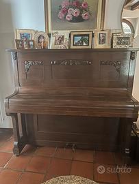 Pianoforte in legno antico da accordare