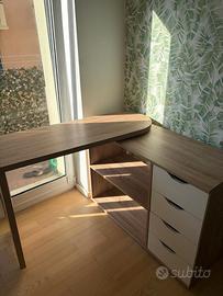 PRATICISSIMO SCRITTOIO APRIBILE PER PICCOLE CAMERE