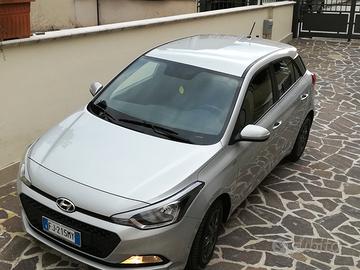 Hyundai i20 blackline - 1.2 benzina 84cv 2017