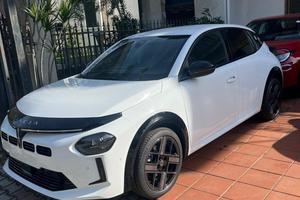 Lancia Ypsilon Hybrid e-DCT LX