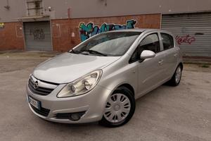 Opel Corsa Restayling 1.2 benz 5 porte Full Perfet