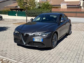 Alfa Romeo Giulia 2.2 Turbodiesel 180cv - Trazione